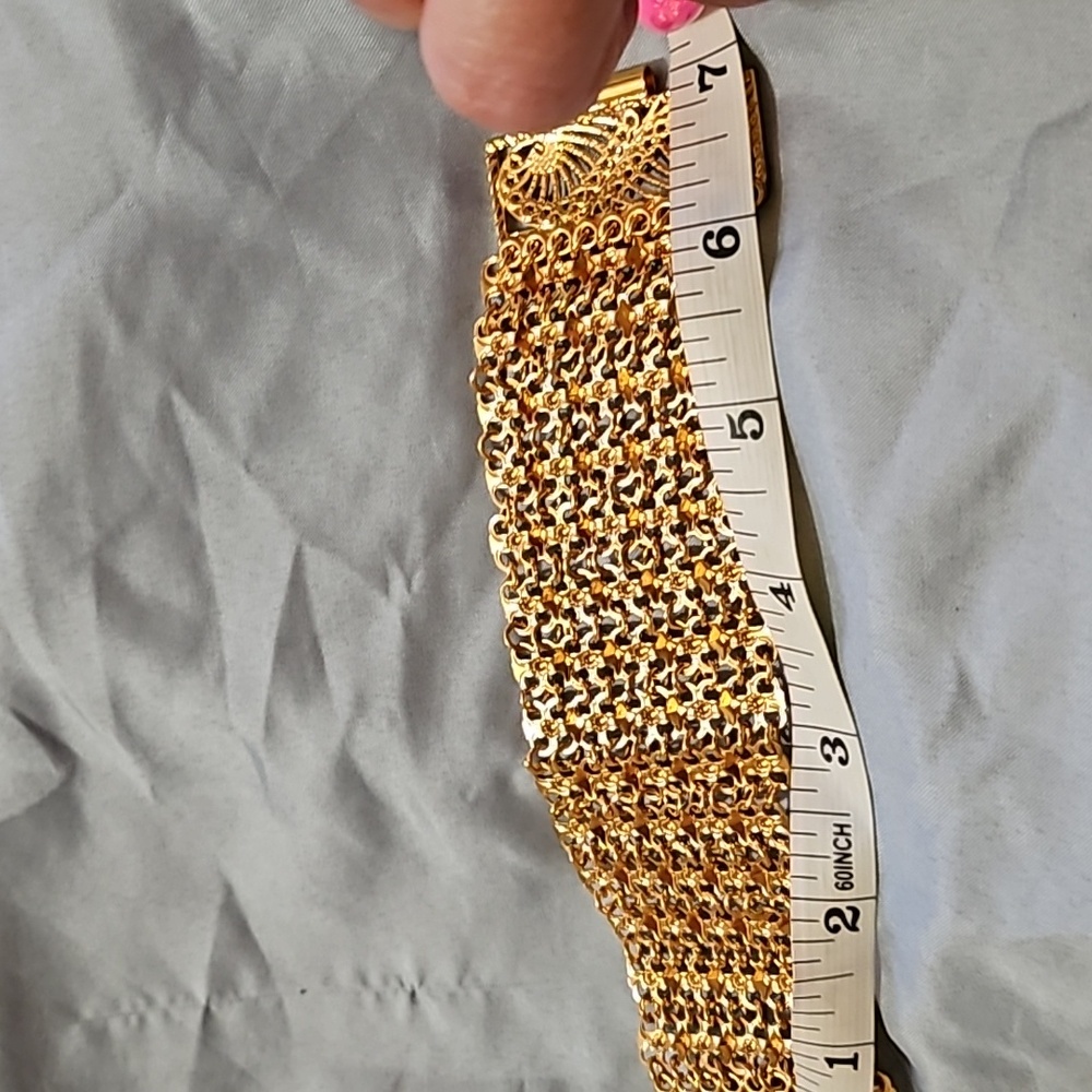 Bracelets - Picture 4 of 5